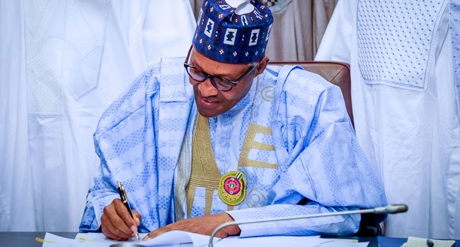 BREAKING: Buhari In Talks With NGF, Security Council In Presidential Villa