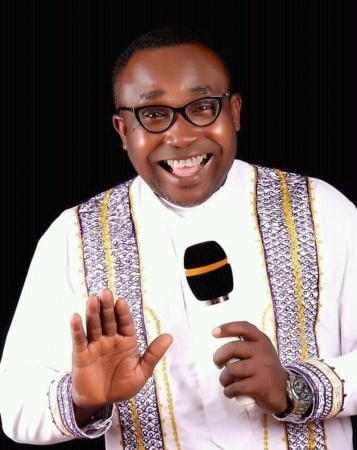Covid – 19: Pastors demanding for tithes, offerings from members this time are satanic— Ambassador Ephraim