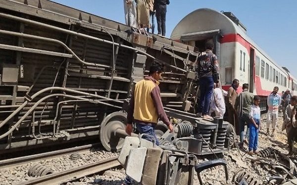 32 Die As Trains Collide In Cairo