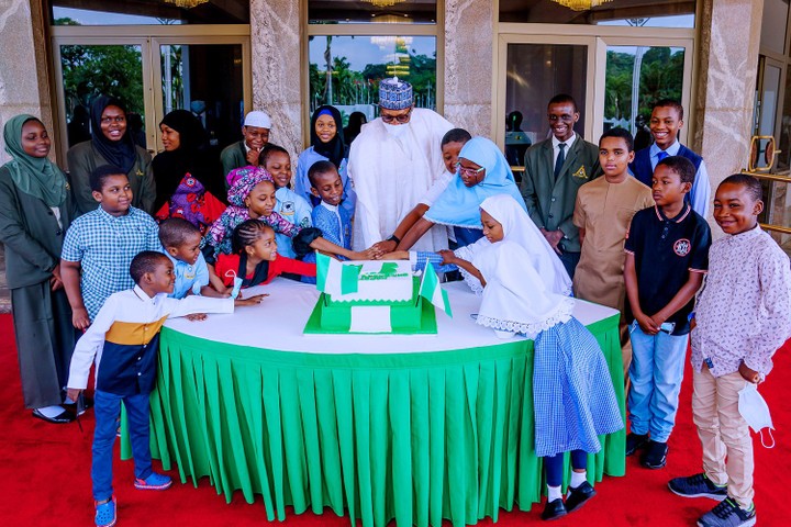 Children’s Day: Buhari Celebrates With Visiting Children At State House