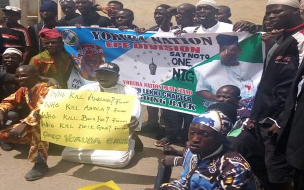 INVASION IGBOHO’S RESIDENCE: Protest Rocks Ibadan Against SSS