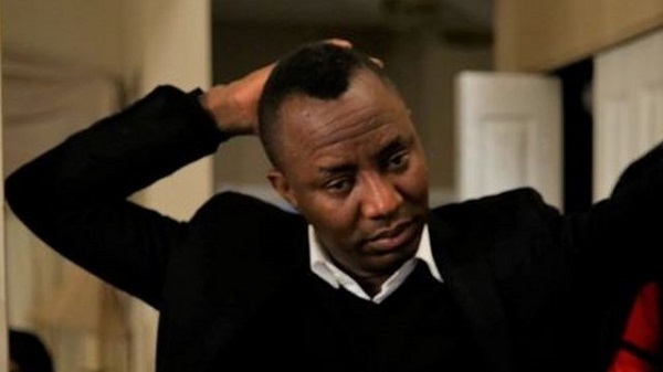 BREAKING: Suspected Hired Hoodlums Beat Up Sowore At Kanu’s Trial