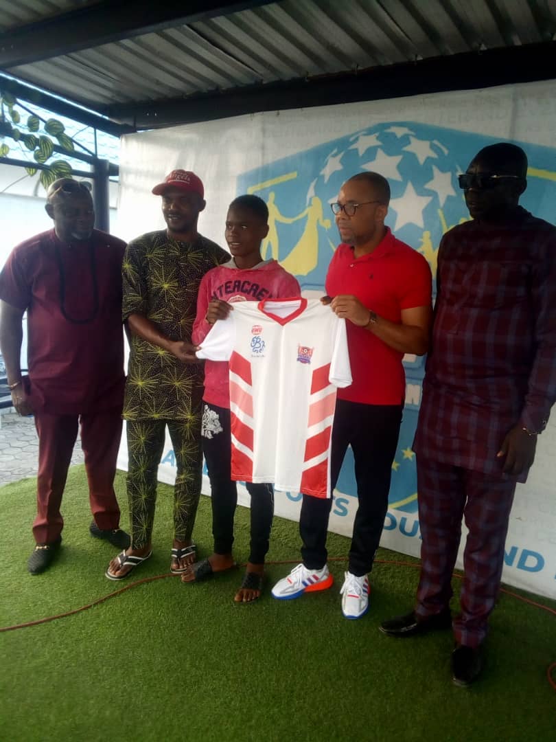 Ex – Heartland FC President Fulfills Promise To Imo Angels, Gives Out Jerseys, Other Football Kits