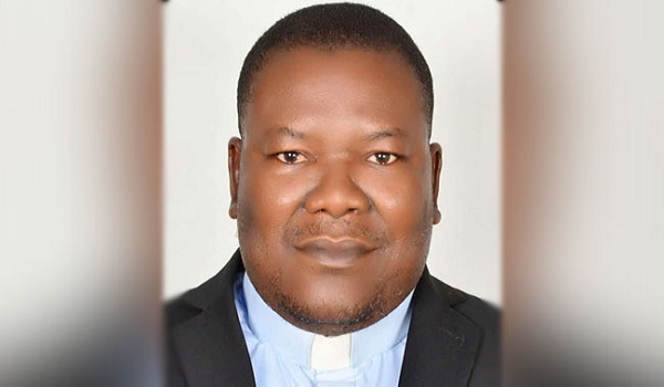 BREAKING: Unidentified Gunmen Kidnap Catholic Priest In Ondo