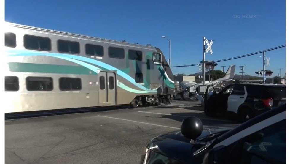 Plane Crashes In Los Angeles County, Then Is Hit By Train – The Mercury News