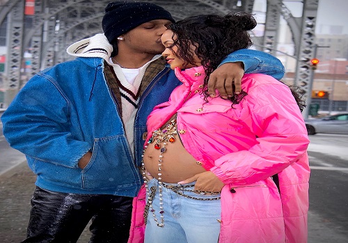 Rihanna Shows-Off Baby Bump With Boyfriend ASAP Rocky (PHOTOS)