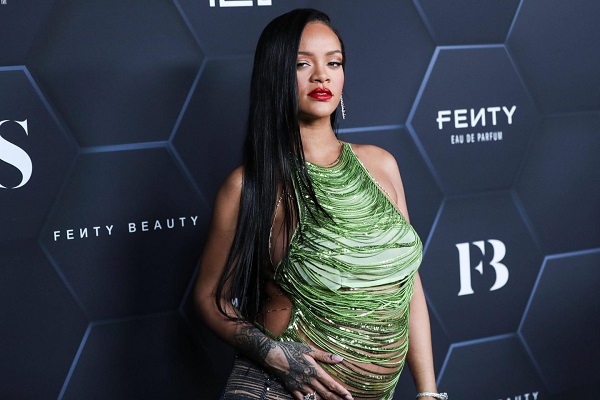 Fans Think Rihanna May Be Expecting Twins