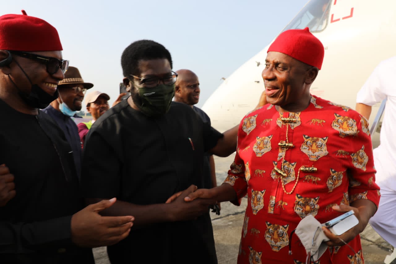 2023: Amaechi Visits Imo For Consultation, Gets Colourful Reception By Supporters