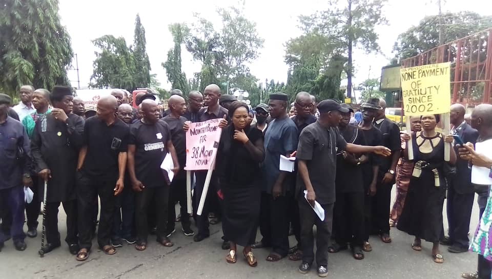 Abia Retirees Protest Non-Payment Of 38 Months Pension