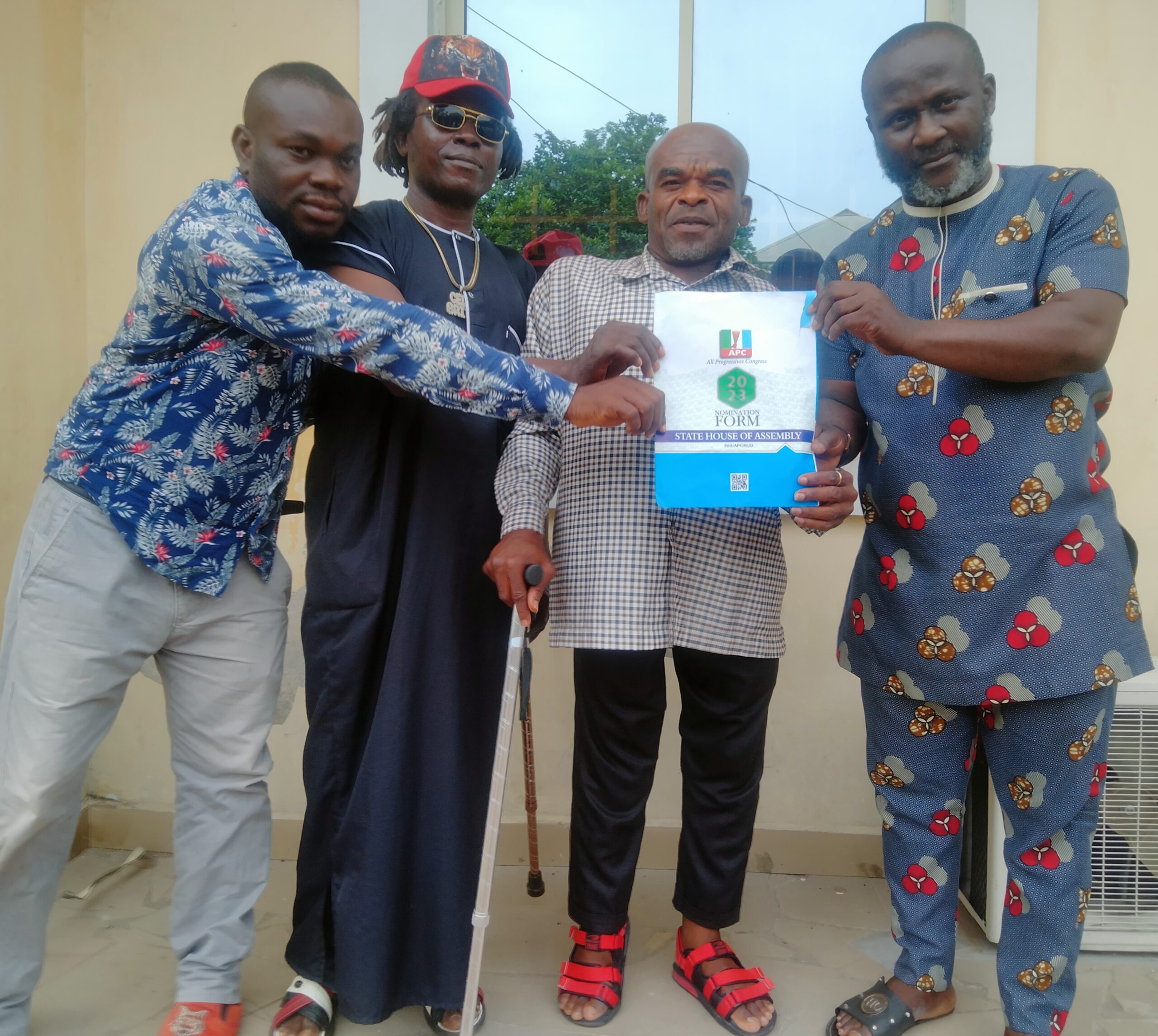 Special Citizens Purchases APC House Of Assembly Form For Barr Nwaopara For Mbaitoli State Constituency