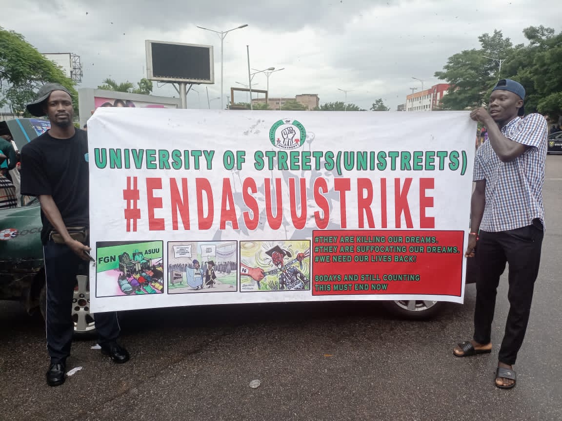 JUST IN: UNIBEN Students Embark On Massive Protest Over ASUU Strike