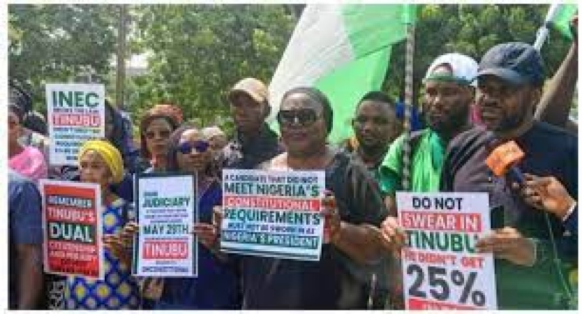 Protesters Storm Appeal Court, Want Tribunal To Stop Tinubu’s Inauguration