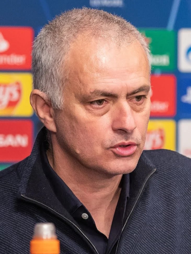 Europa League: What Mourinho Told AS Roma Players After Defeat Against Sevilla
