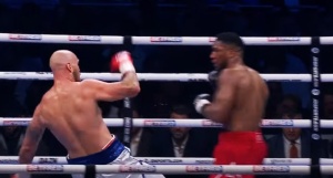BREAKING: Heavyweight Pugilist, Anthony Joshua Knocks Out Helenius In 7th Round