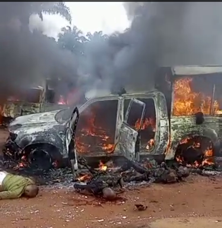 BREAKING: Yet-To-Be Identified Gunmen Kill Eight Soldiers, Policemen, Set Them Ablaze In Imo