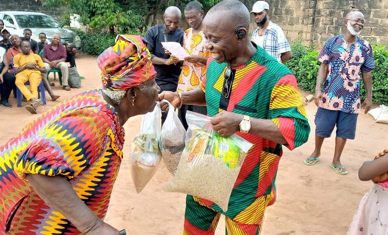 Anukwuem Family Celebrates Easter With Community, Gives Palliatives